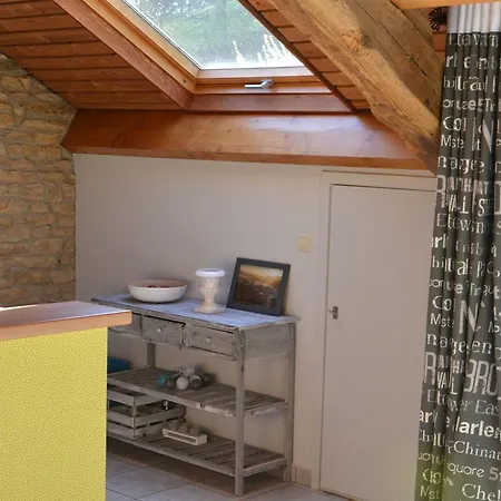 Au Pied De La Cuesta